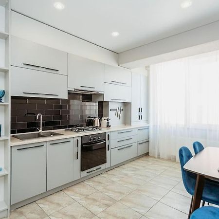 Rich Bunny Apartment Chisinau Ngoại thất bức ảnh